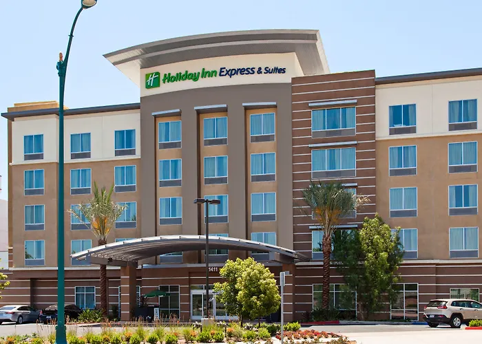Holiday Inn Express & Suites Anaheim Resort Area By Ihg